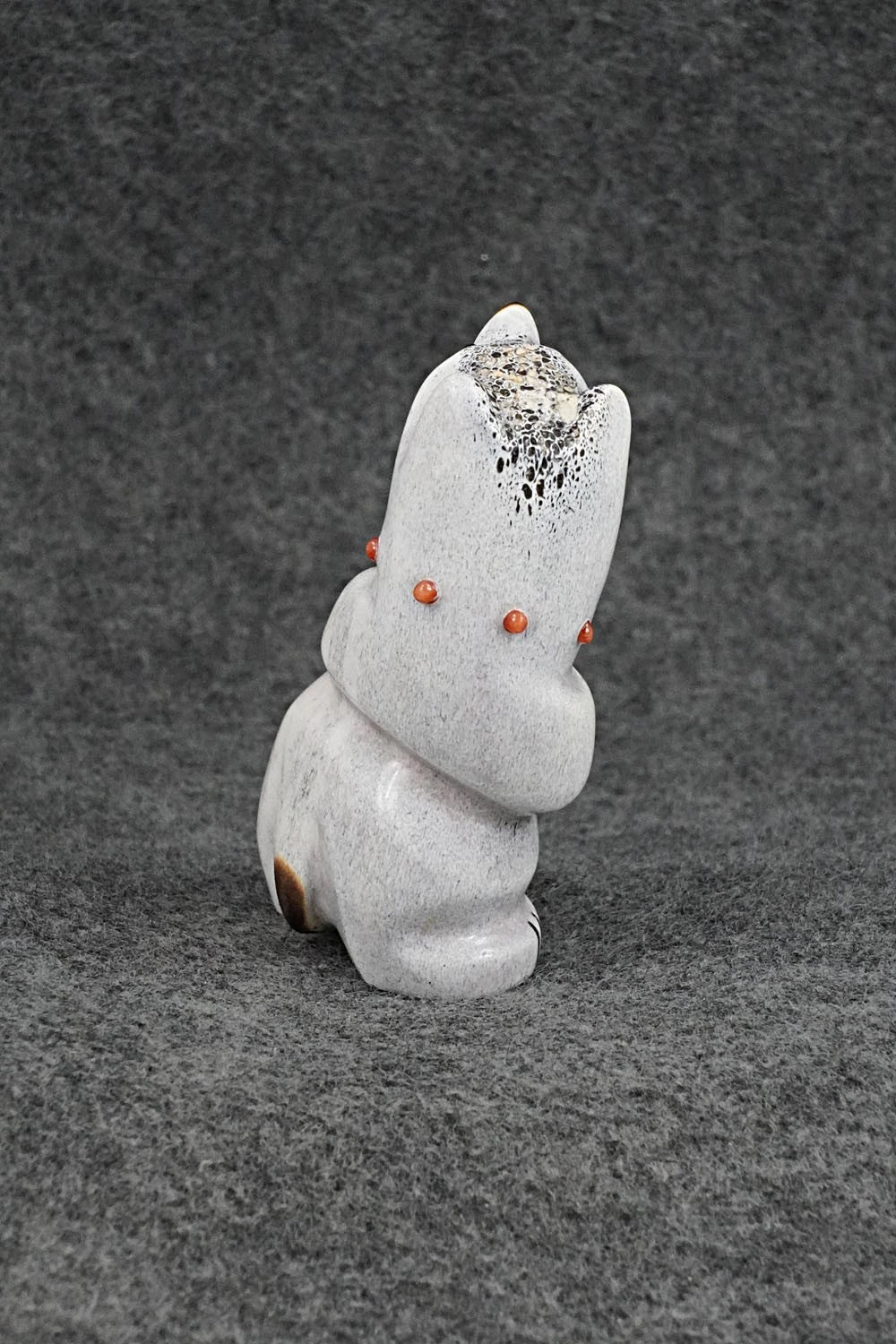 Bear Zuni Fetish Carving - Claudia Peina