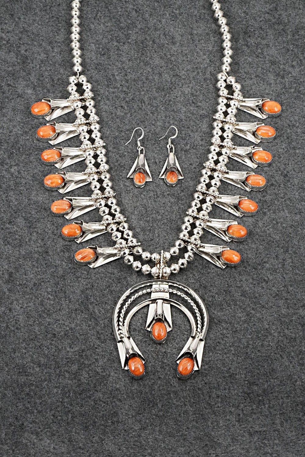 Spiny Oyster & Sterling Silver Squash Blossom Set - Louise Yazzie