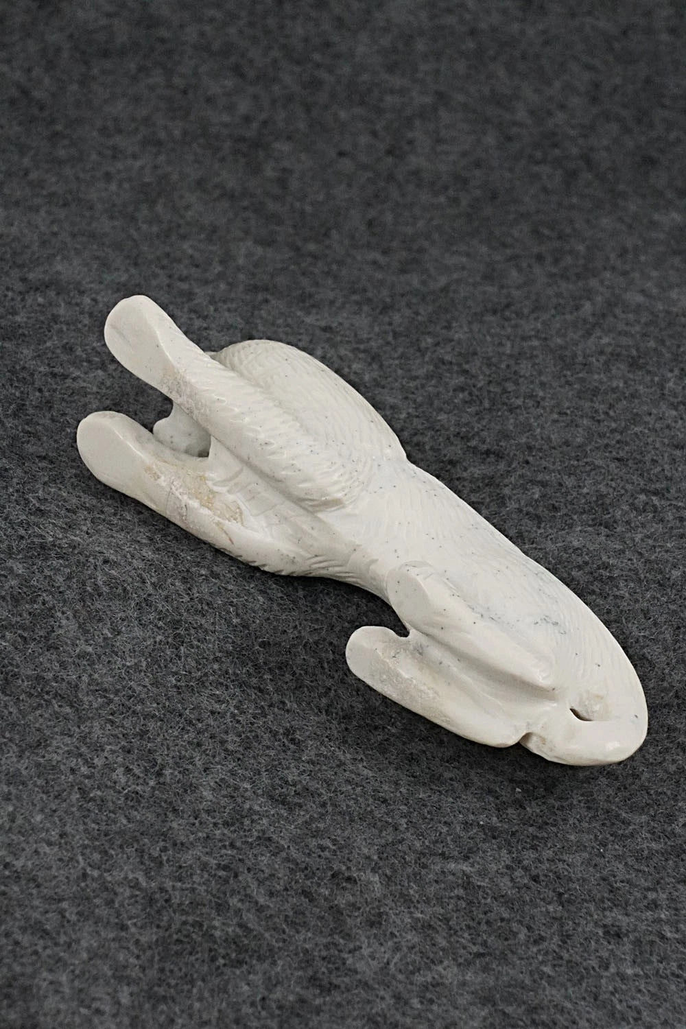 Mountain Lion Zuni Fetish Carving - Wilfred Cheama