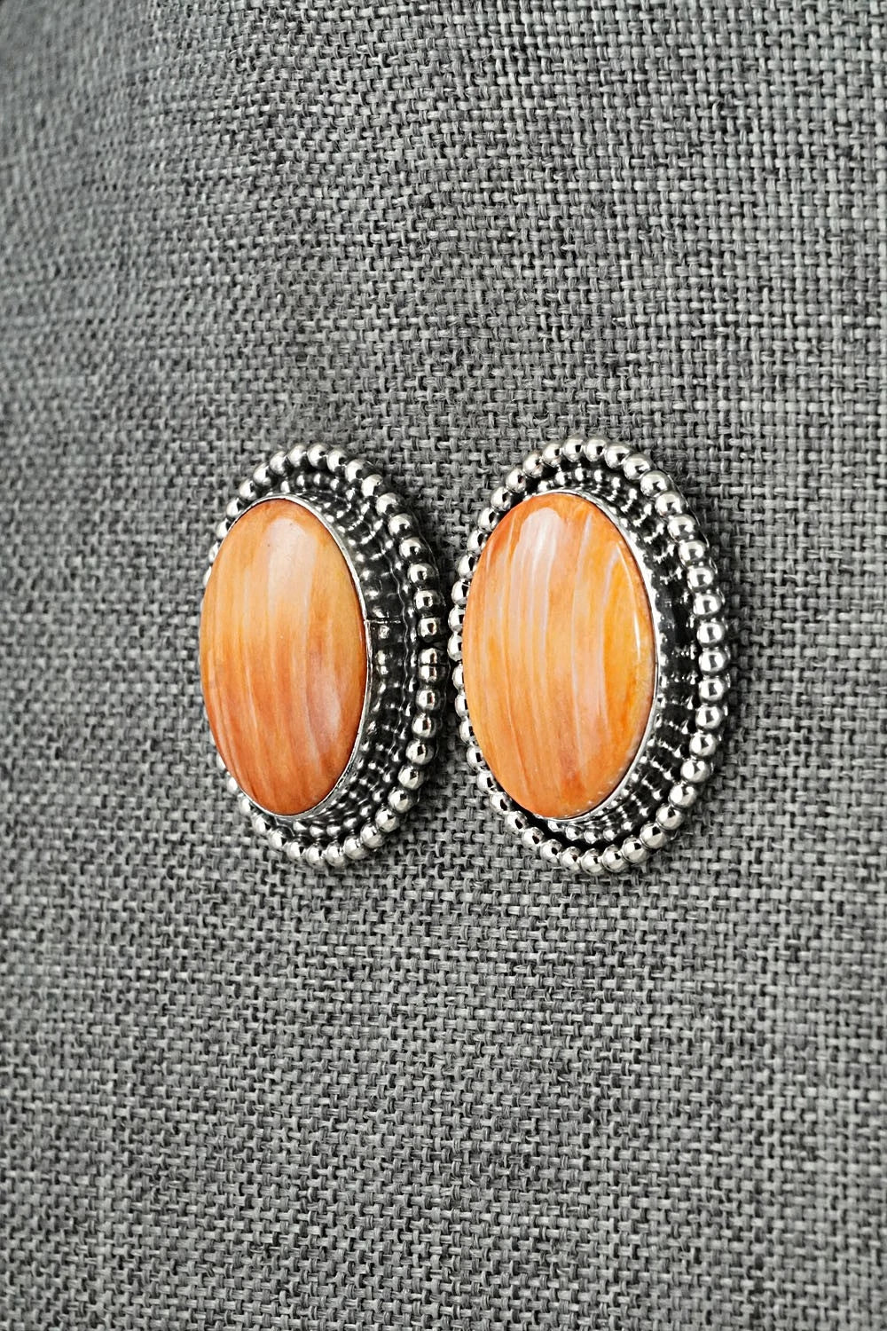 Spiny Oyster & Sterling Silver Necklace and Earrings Set - Darrin Livingston