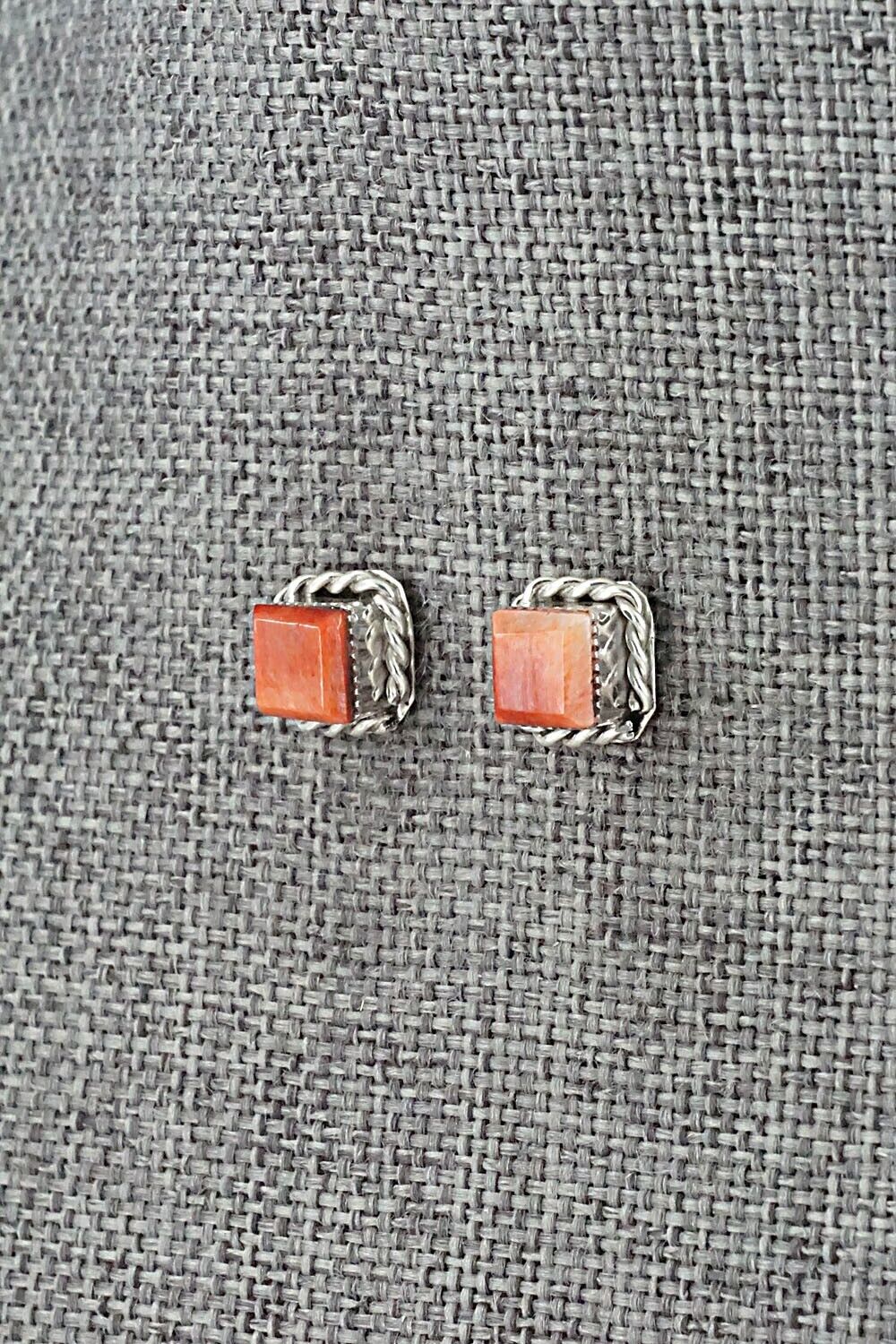 Spiny Oyster & Sterling Silver Earrings - Leander Cachini