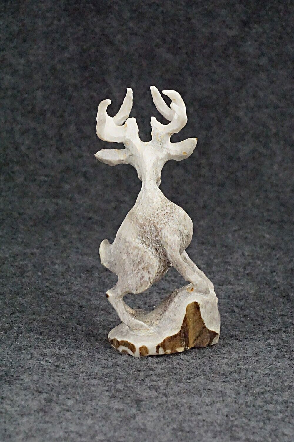 Deer Zuni Fetish Carving - Lewis Malie Jr.