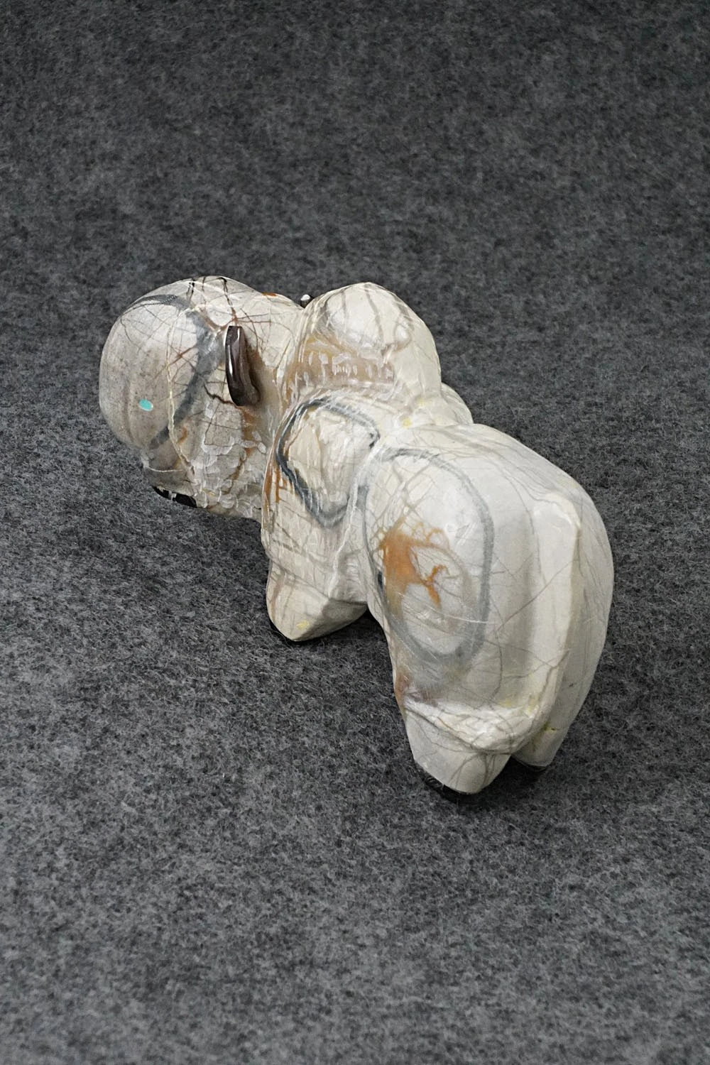 Buffalo Zuni Fetish Carving - Freddie Leekya