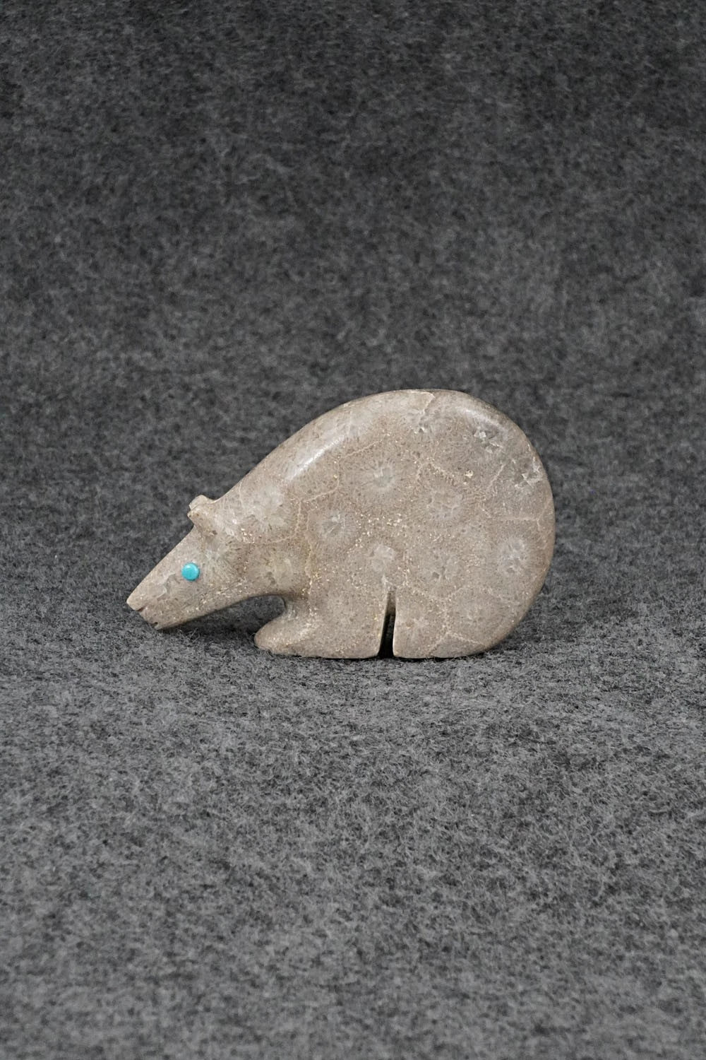 Bear Zuni Fetish Carving - Ronnie Lunasee