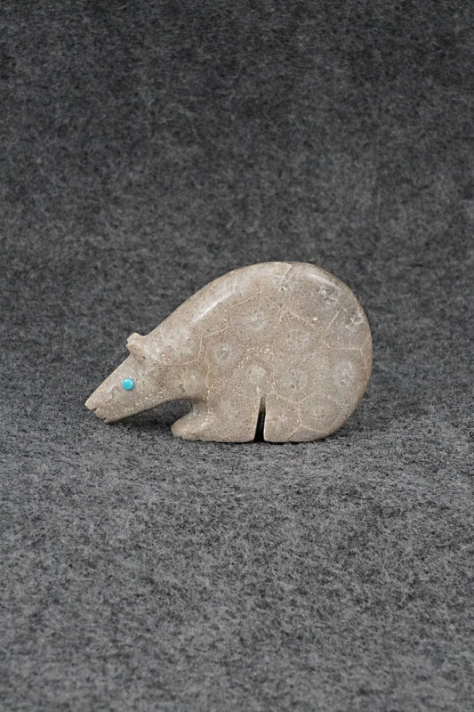 Bear Zuni Fetish Carving - Ronnie Lunasee