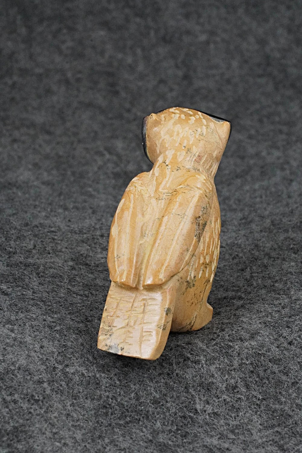 Owl Zuni Fetish Carving - Freddie Leekya