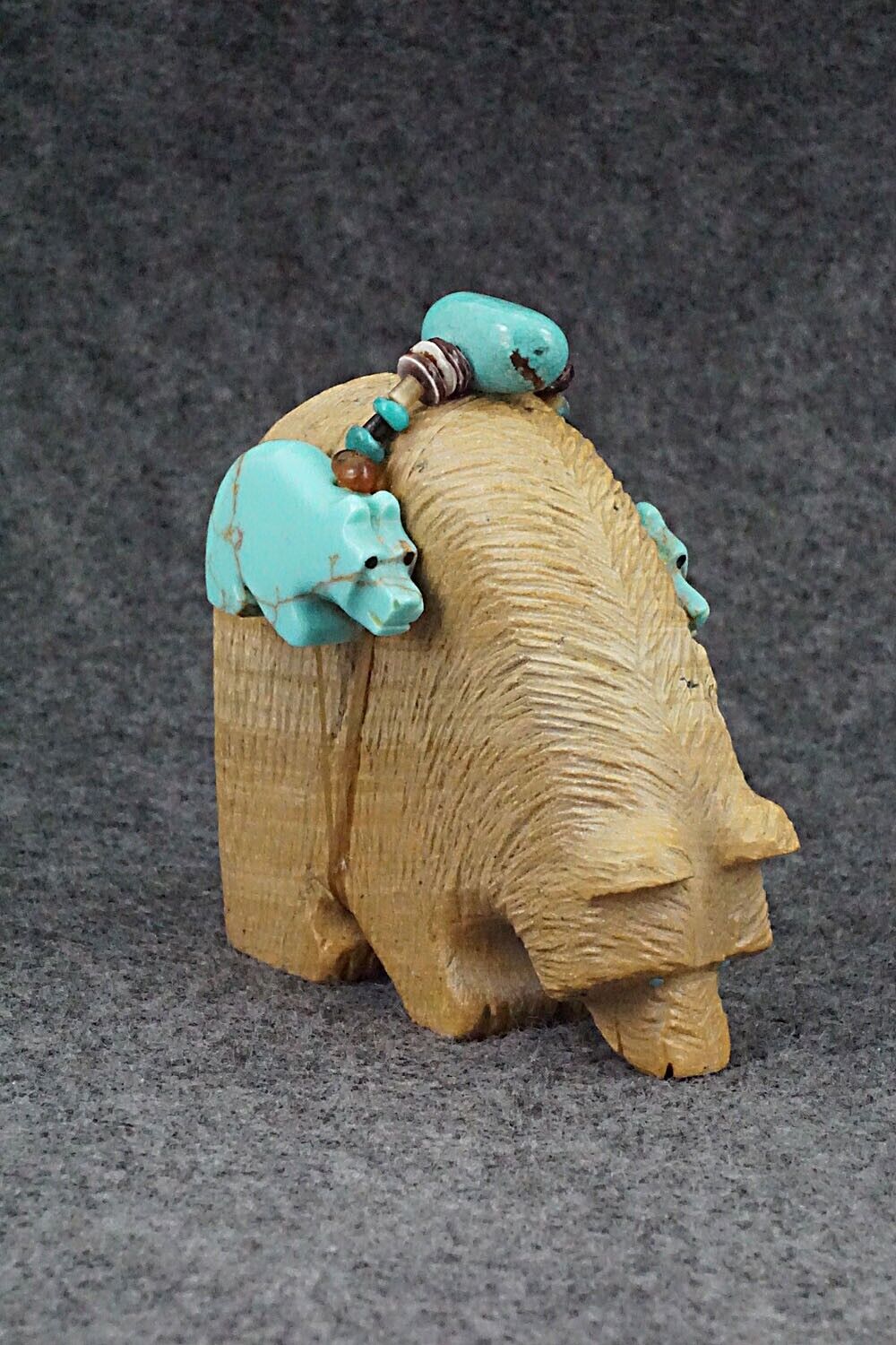 Bear with Cubs Zuni Fetish Carving - Douglas Martza