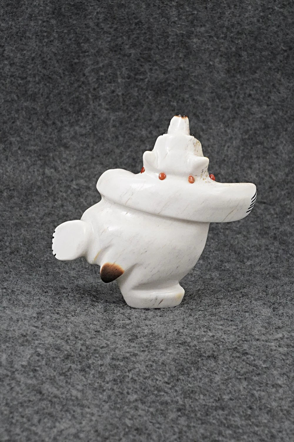 Bear Zuni Fetish Carving - Claudia Peina