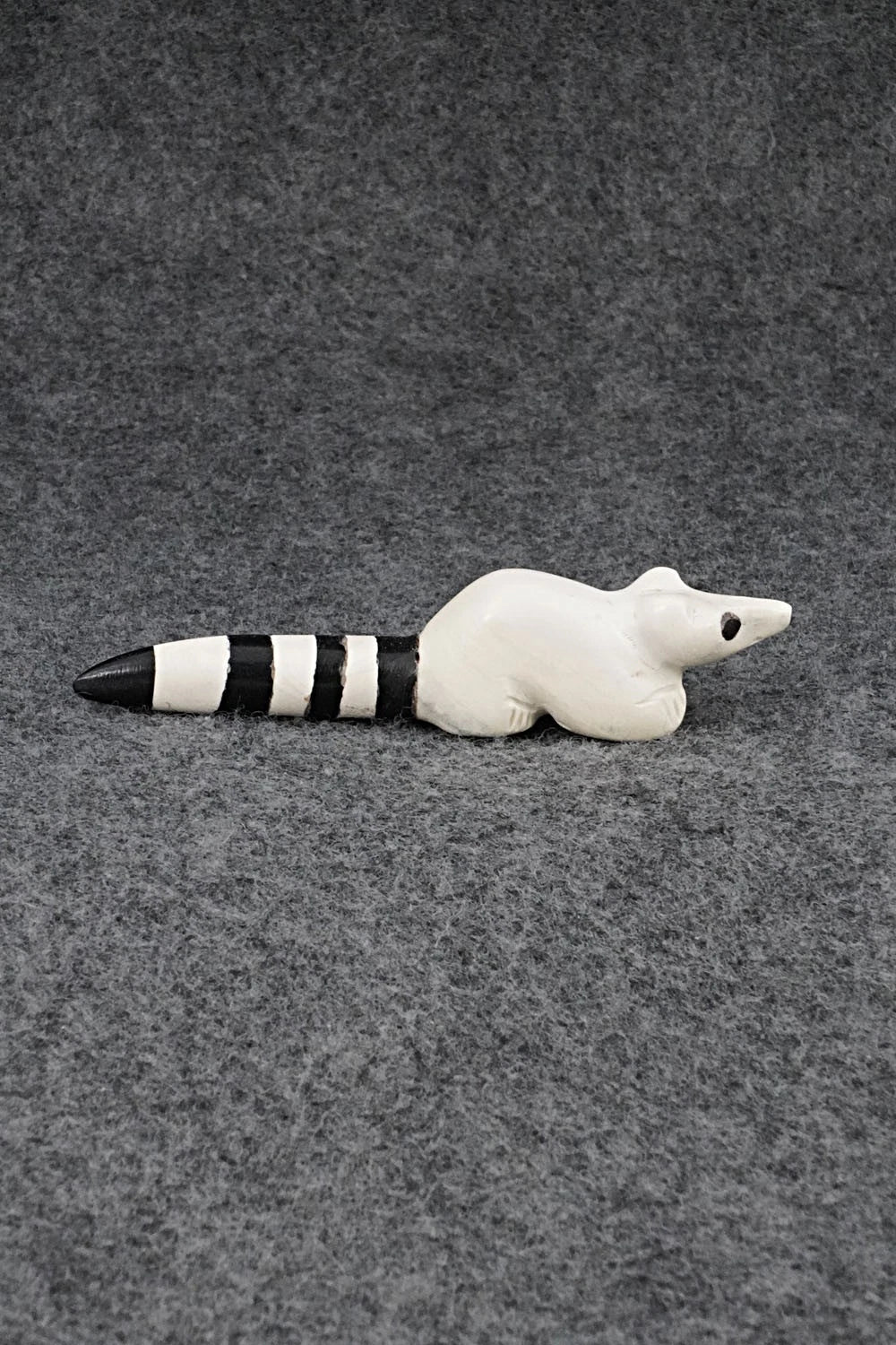 Raccoon Zuni Fetish Carving - Justin Red Elk