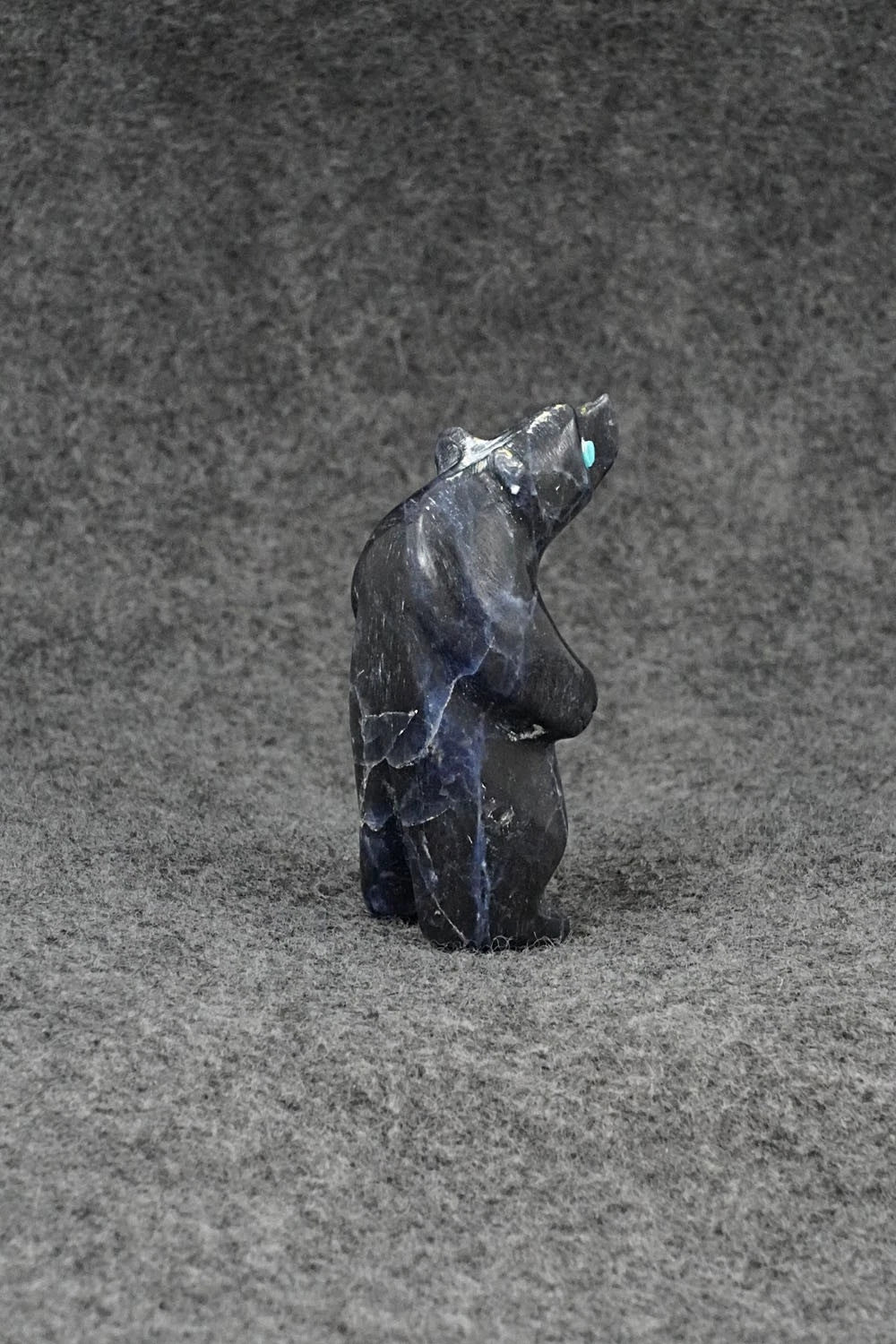 Bear Zuni Fetish Carving - Ronnie Lunasee
