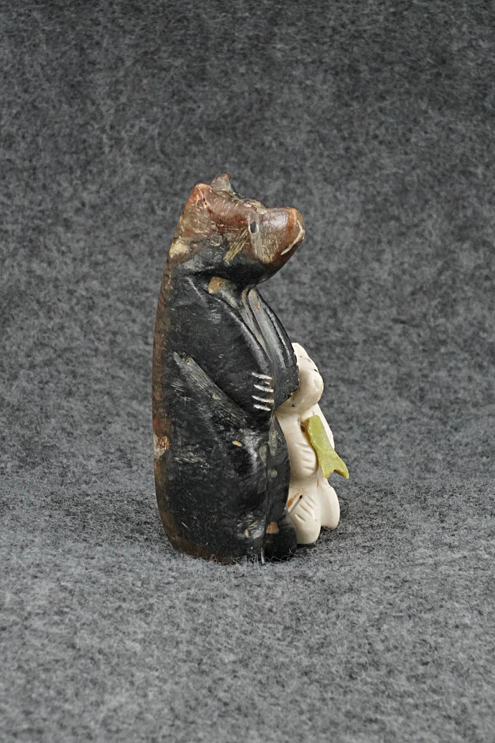 Bear Zuni Fetish Carving - Justin Red Elk