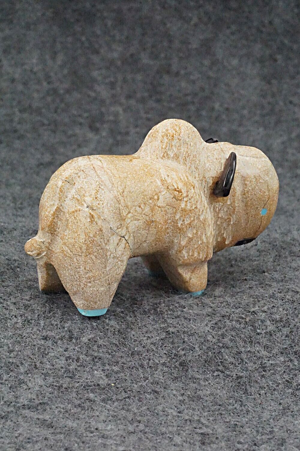 Buffalo Zuni Fetish Carving - Freddie Leekya