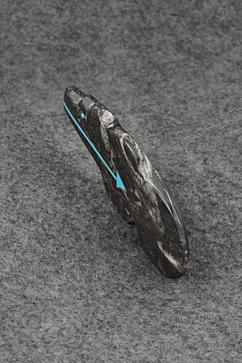 Bear Zuni Fetish Carving - Bernard Laiwakete