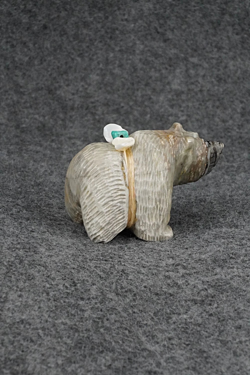 Bear Zuni Fetish Carving - Farlan & Paulette Quam