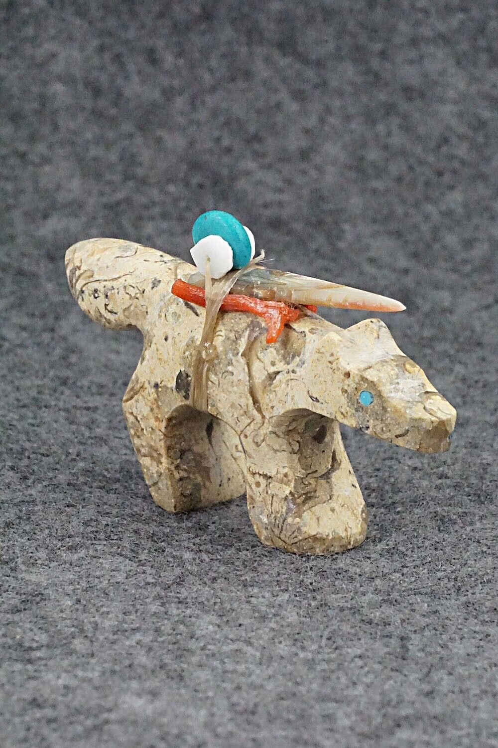 Wolf Zuni Fetish Carving - Fernando Laiwakete