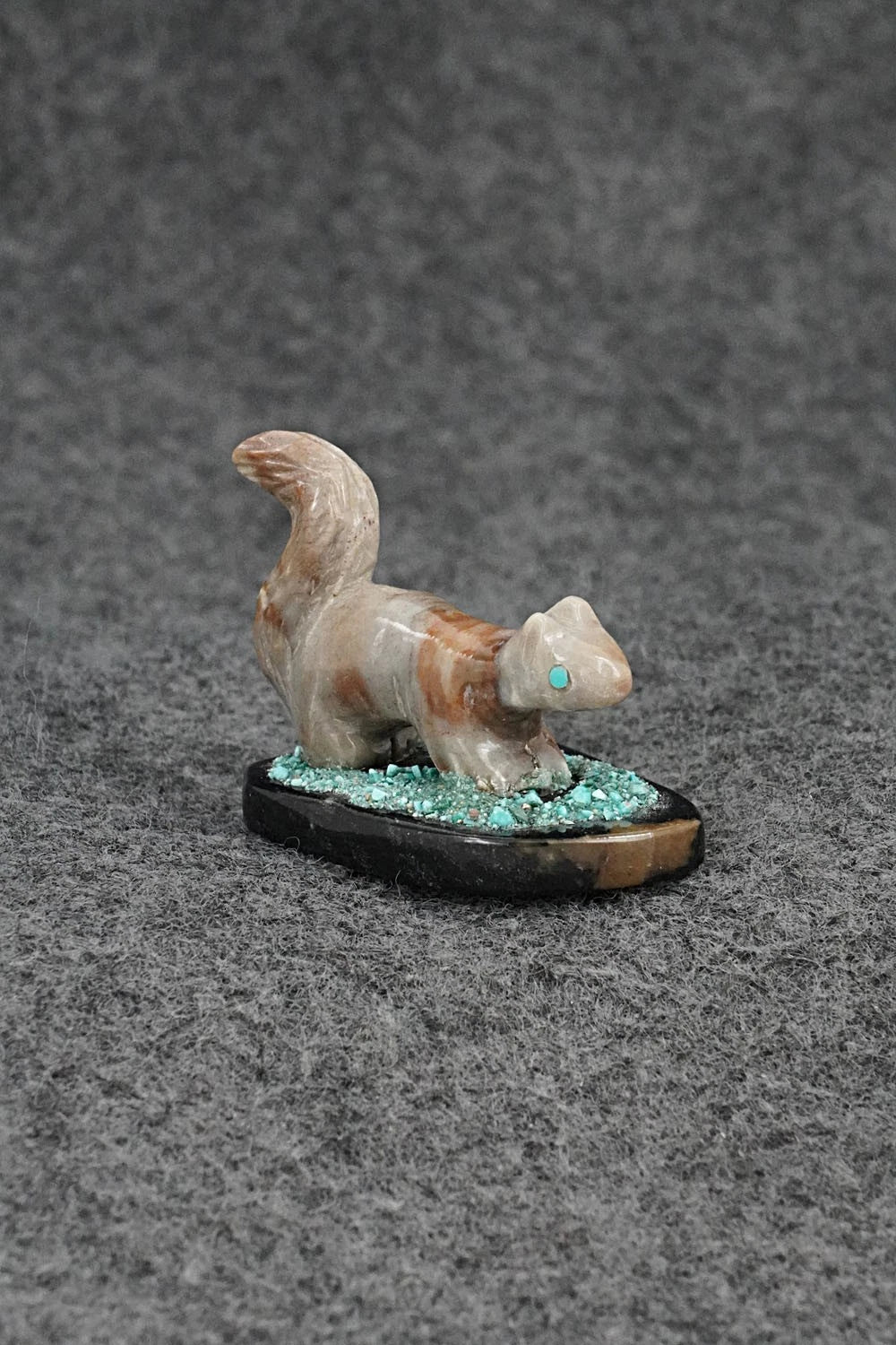 Squirrel Zuni Fetish Carving - Bryant Zunie
