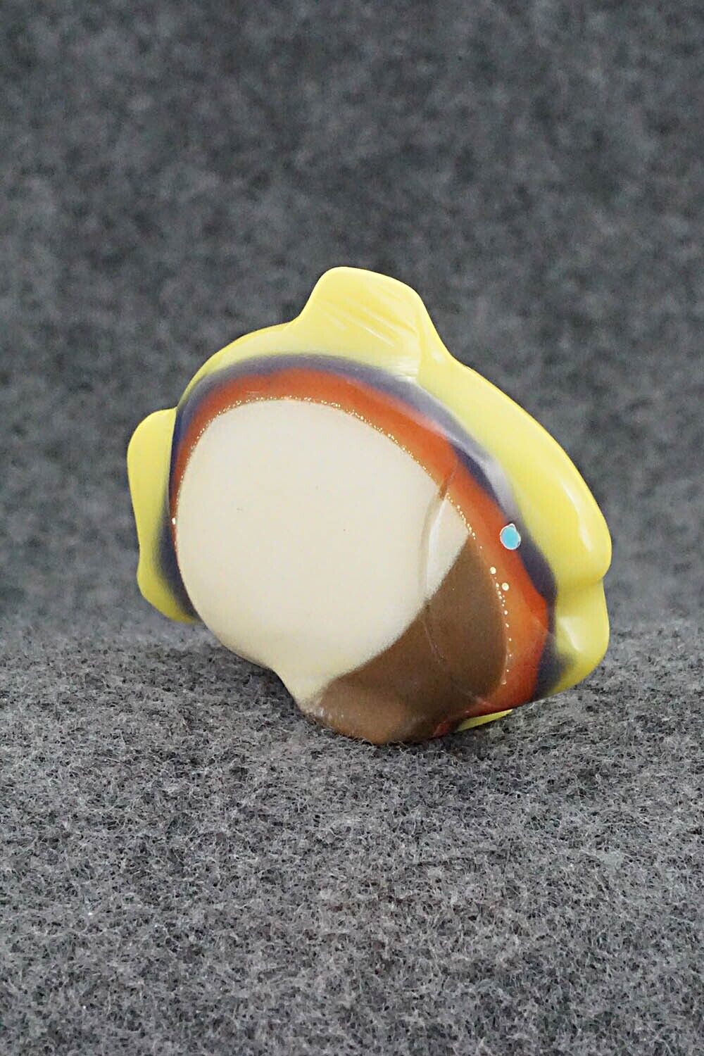 Fish Zuni Fetish Carving - Daphne Quam