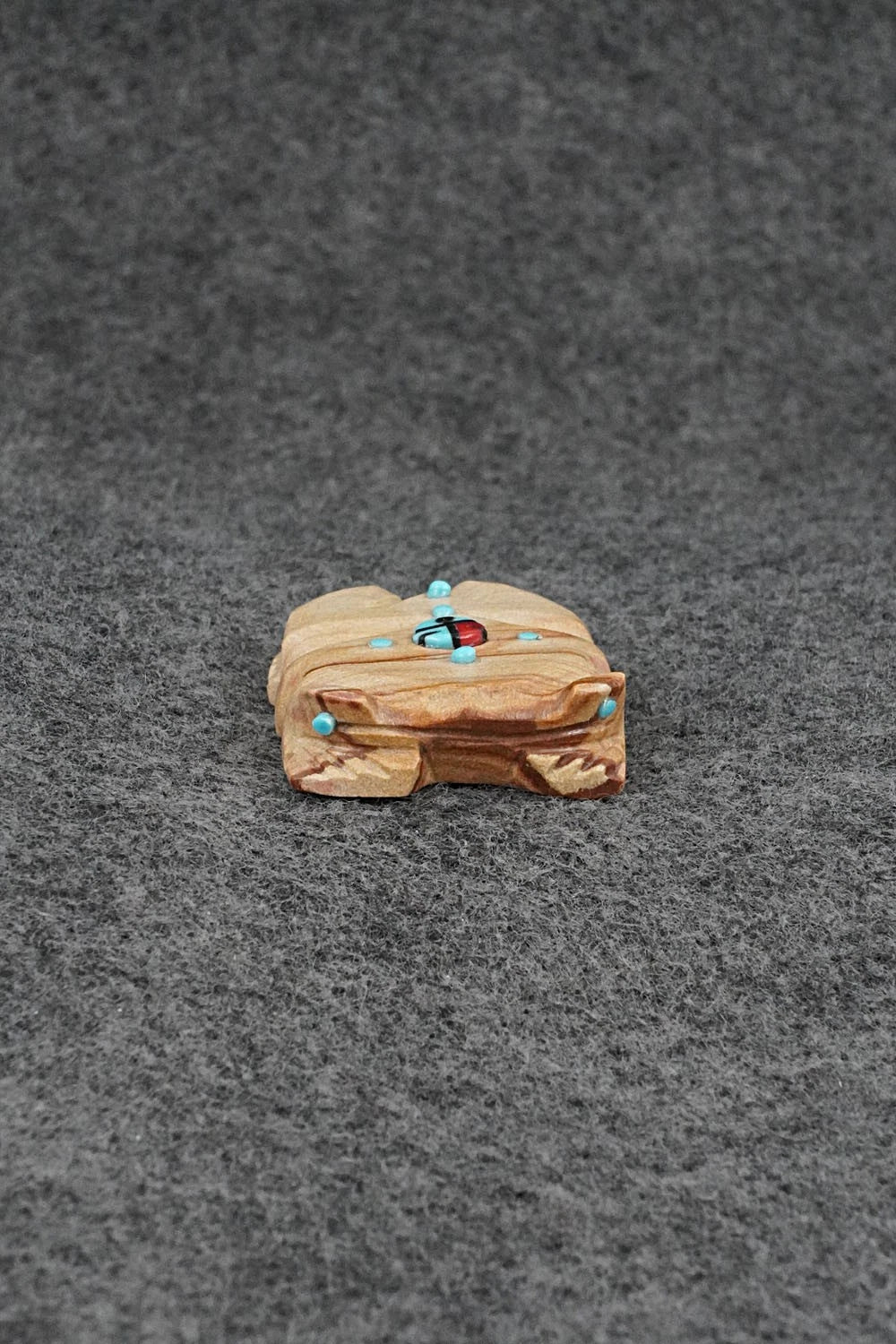 Frog Zuni Fetish Carving - Danette Laate