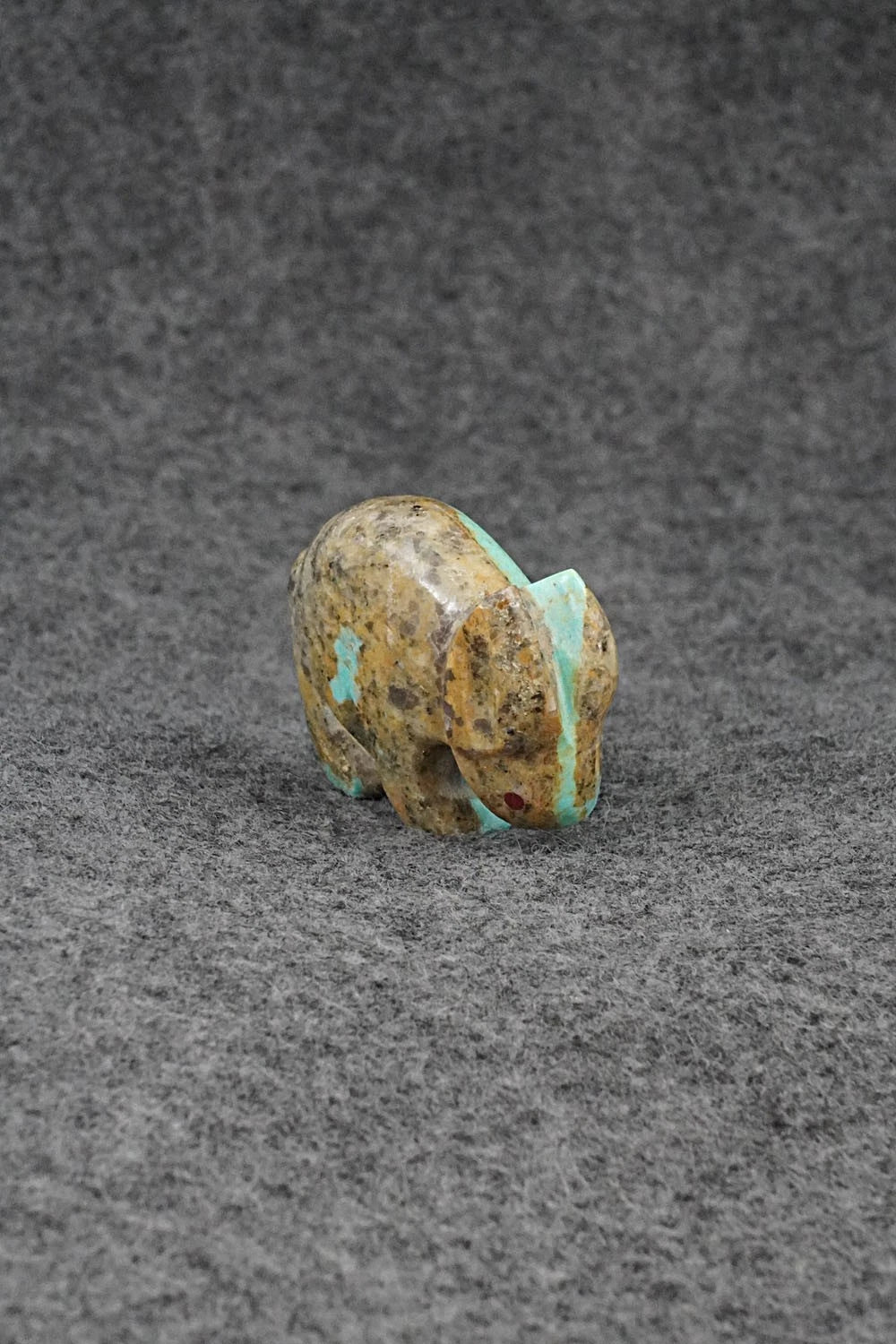 Rabbit Zuni Fetish Carving - Kenric Laiwekete