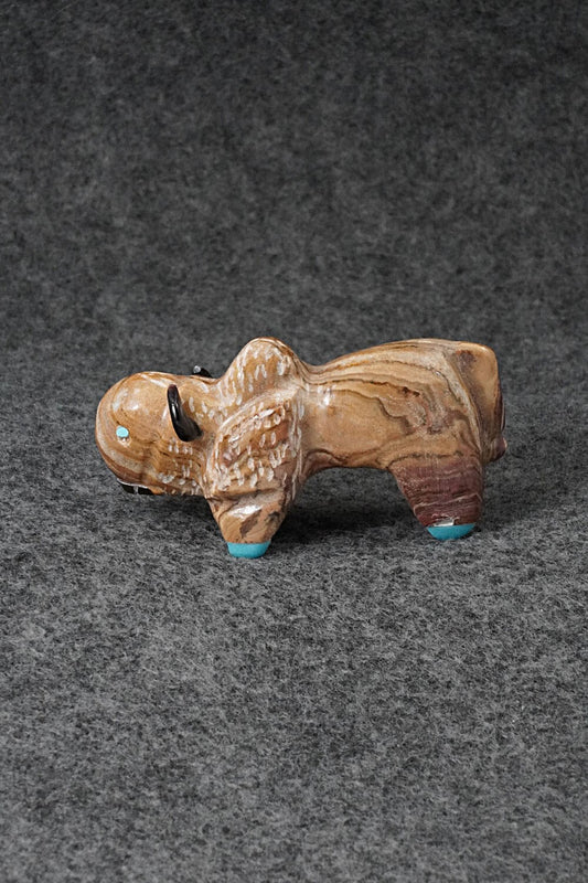 Buffalo Zuni Fetish Carving - Freddie Leekya