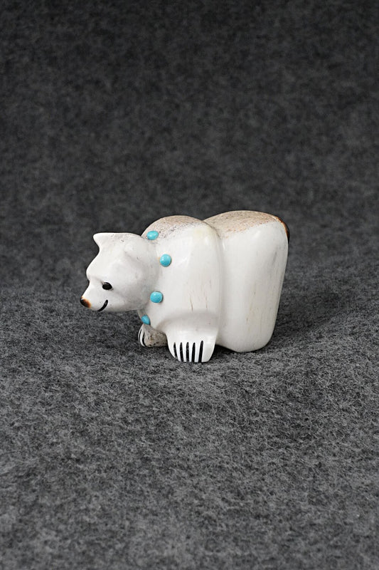 Bear Zuni Fetish Carving - Claudia Peina