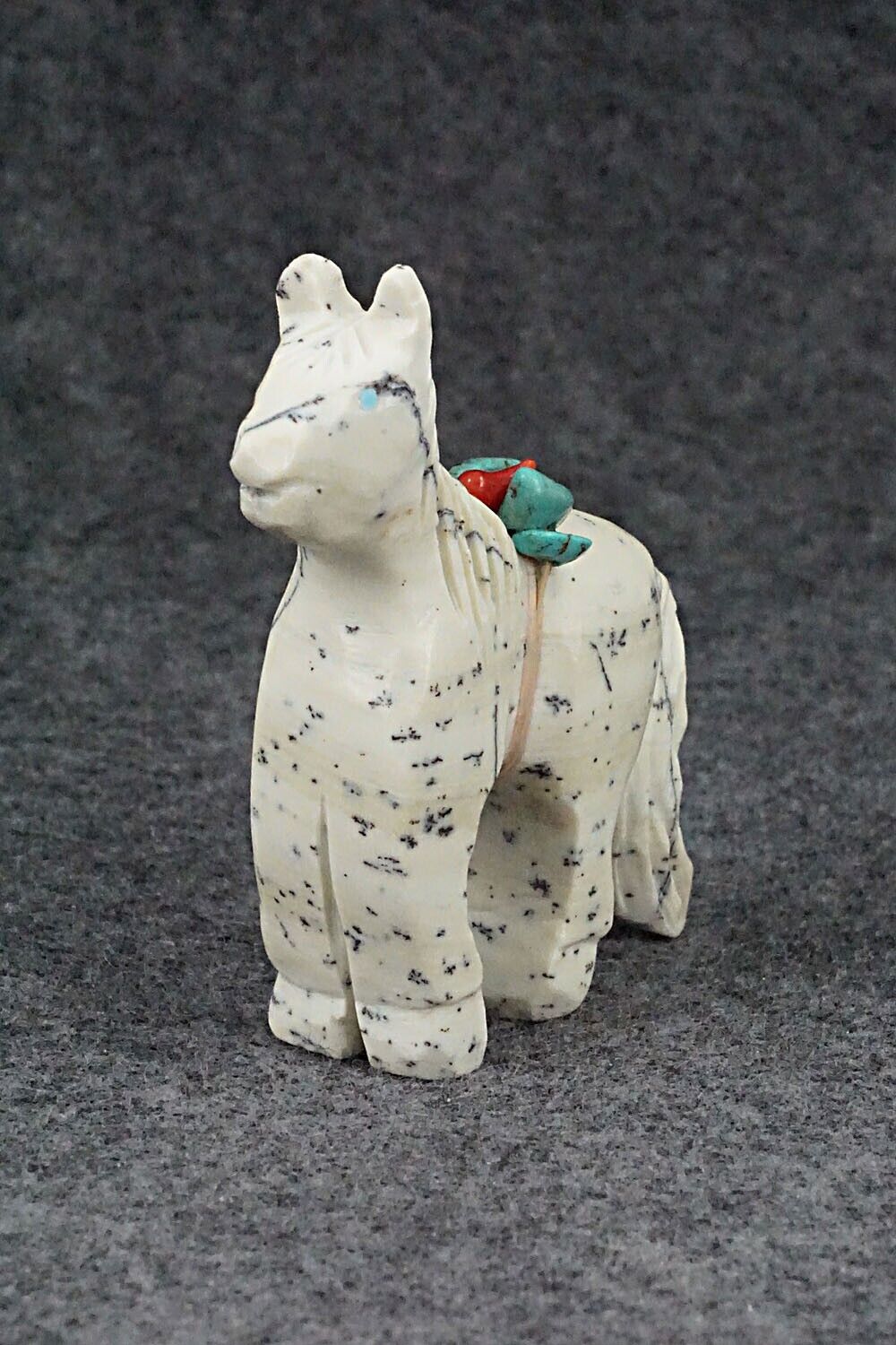 Horse Zuni Fetish Carving - Kevin Quam