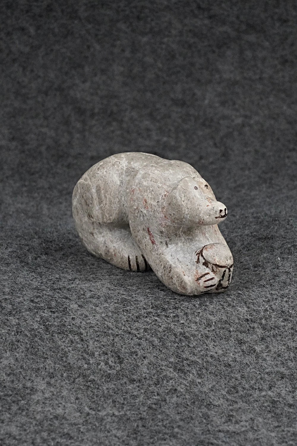 Bear Zuni Fetish Carving - Rick Kallestewa
