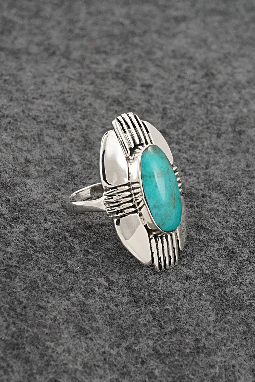 Turquoise & Sterling Silver Ring - Mike Smith - Size 7