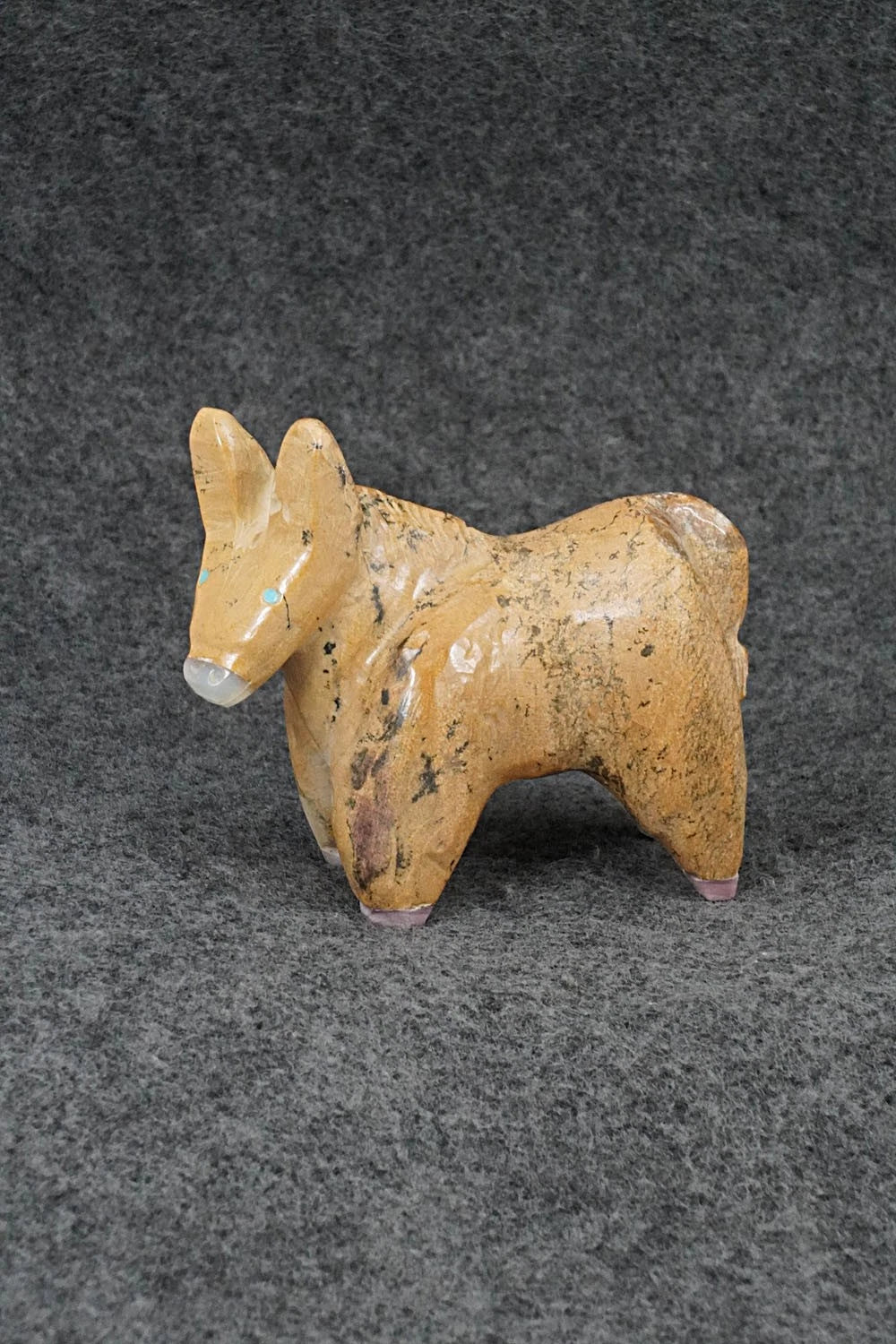 Donkey Zuni Fetish Carving - Freddie Leekya