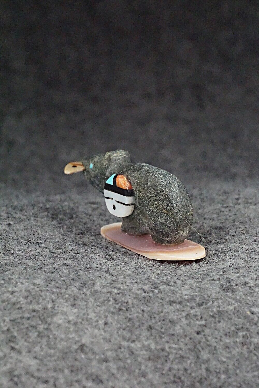 Bear with Fish Zuni Fetish Carving - Darrin Boone