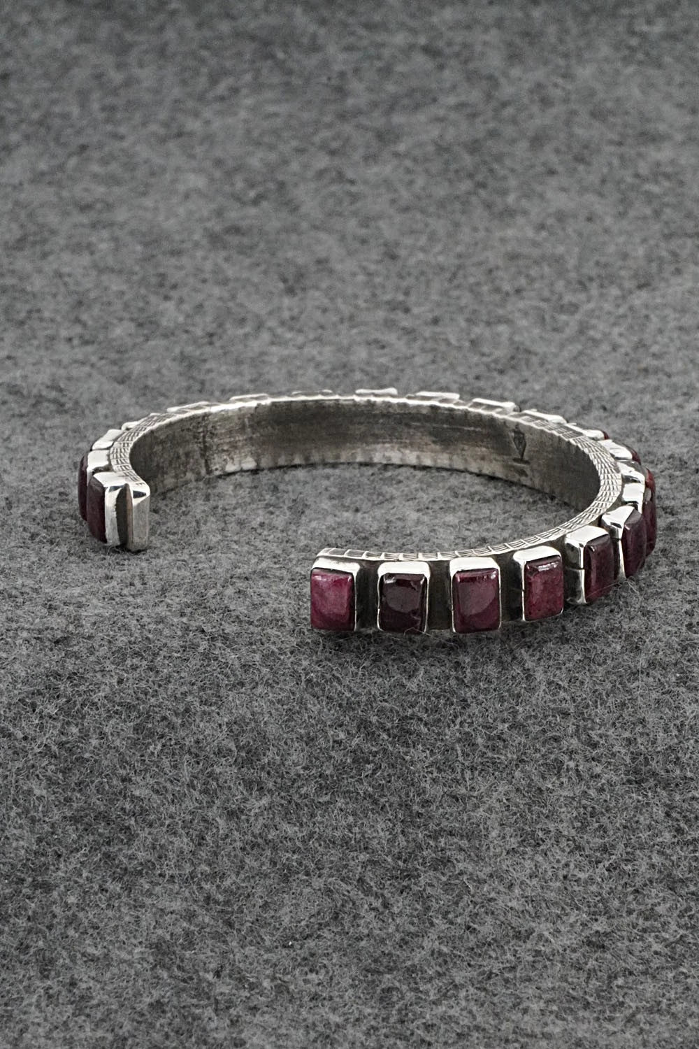 Spiny Oyster & Sterling Silver Bracelet - Ernest Rangel