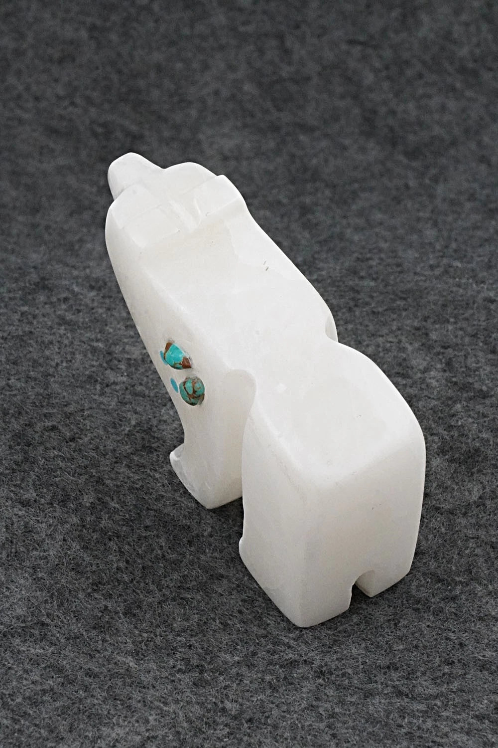 Bear Zuni Fetish Carving - Cody Nastacio