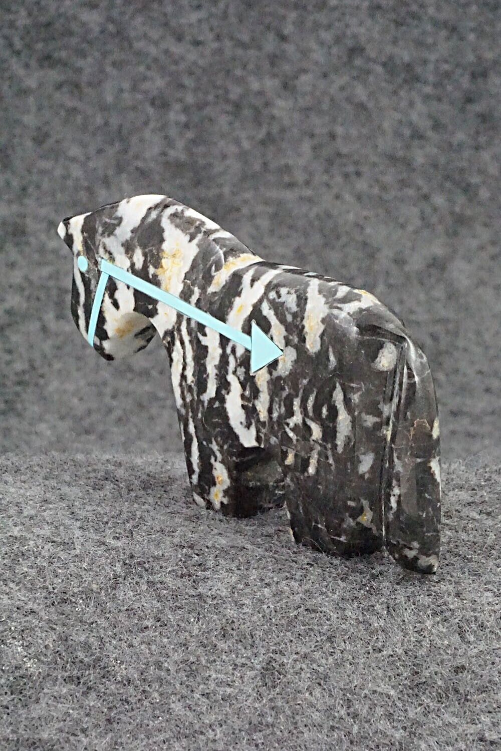 Horse Zuni Fetish Carving - Bernard Laiwakete