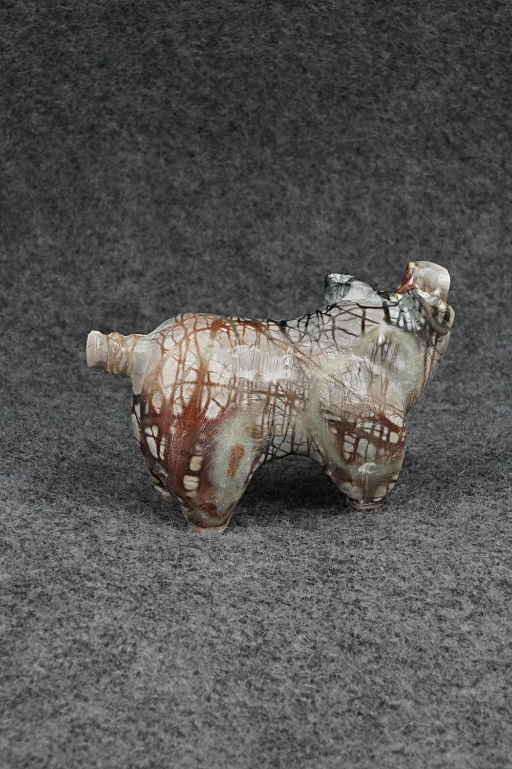 Pig Zuni Fetish Carving - Freddie Leekya