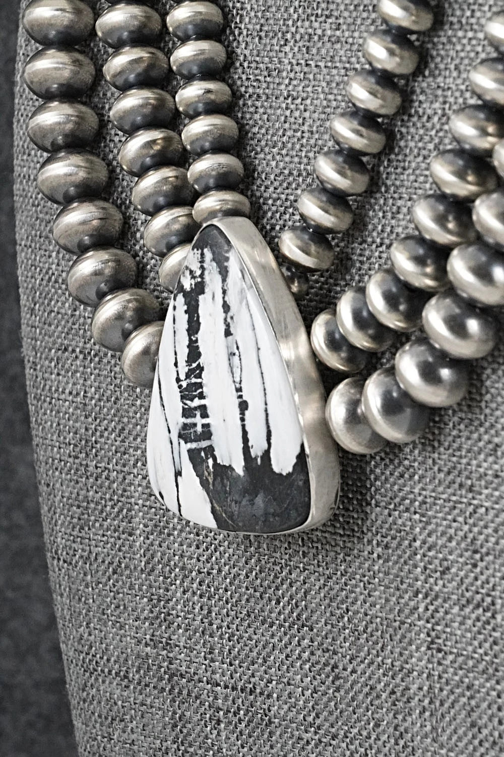 White Buffalo & Sterling Silver Navajo Pearl Necklace - Gruber & Halwood