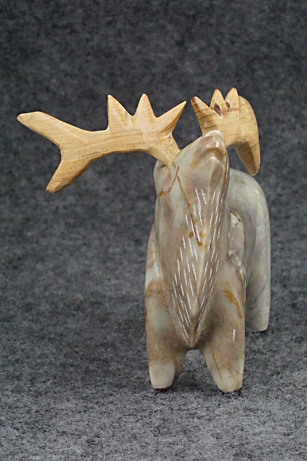 Elk Zuni Fetish Carving - Enrike Leekya