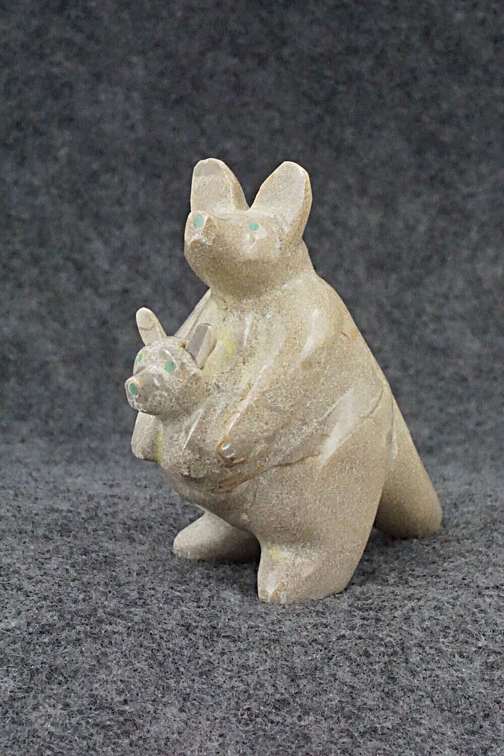 Kangaroo with Joey Zuni Fetish Carving - Enrike Leekya