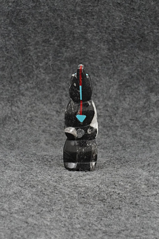 Bear Zuni Fetish Carving - Kenric Laiwakete
