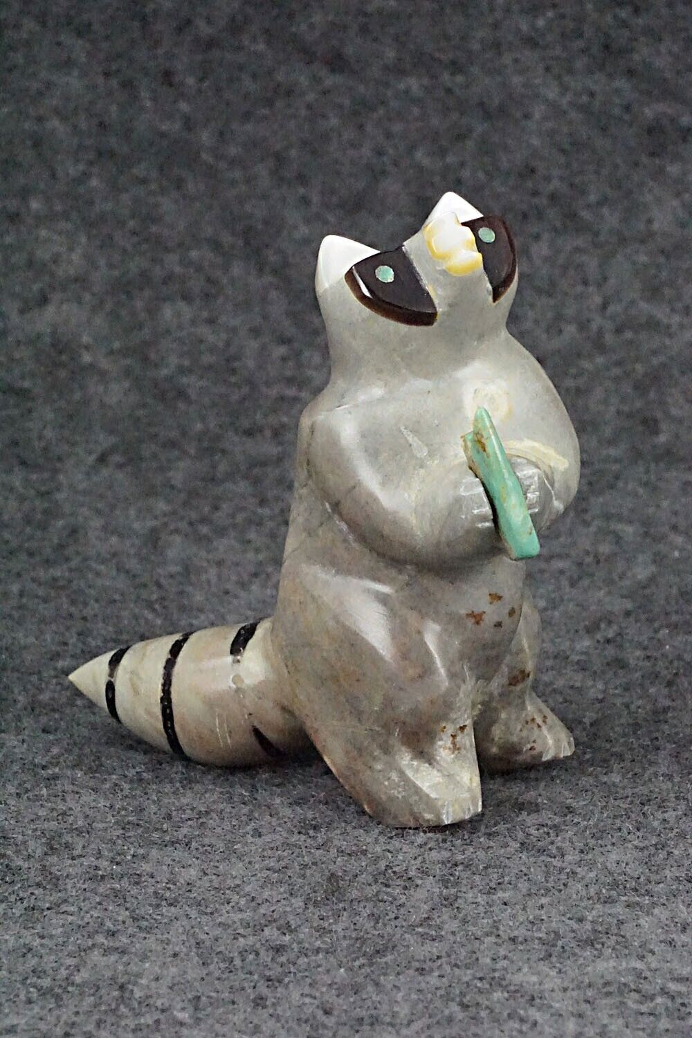 Racoon Zuni Fetish Carving - Enrike Leekya