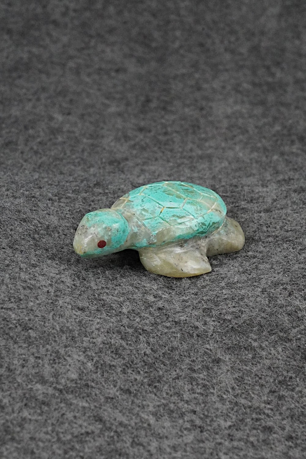Turtle Zuni Fetish Carving - Kenric Laiwekete