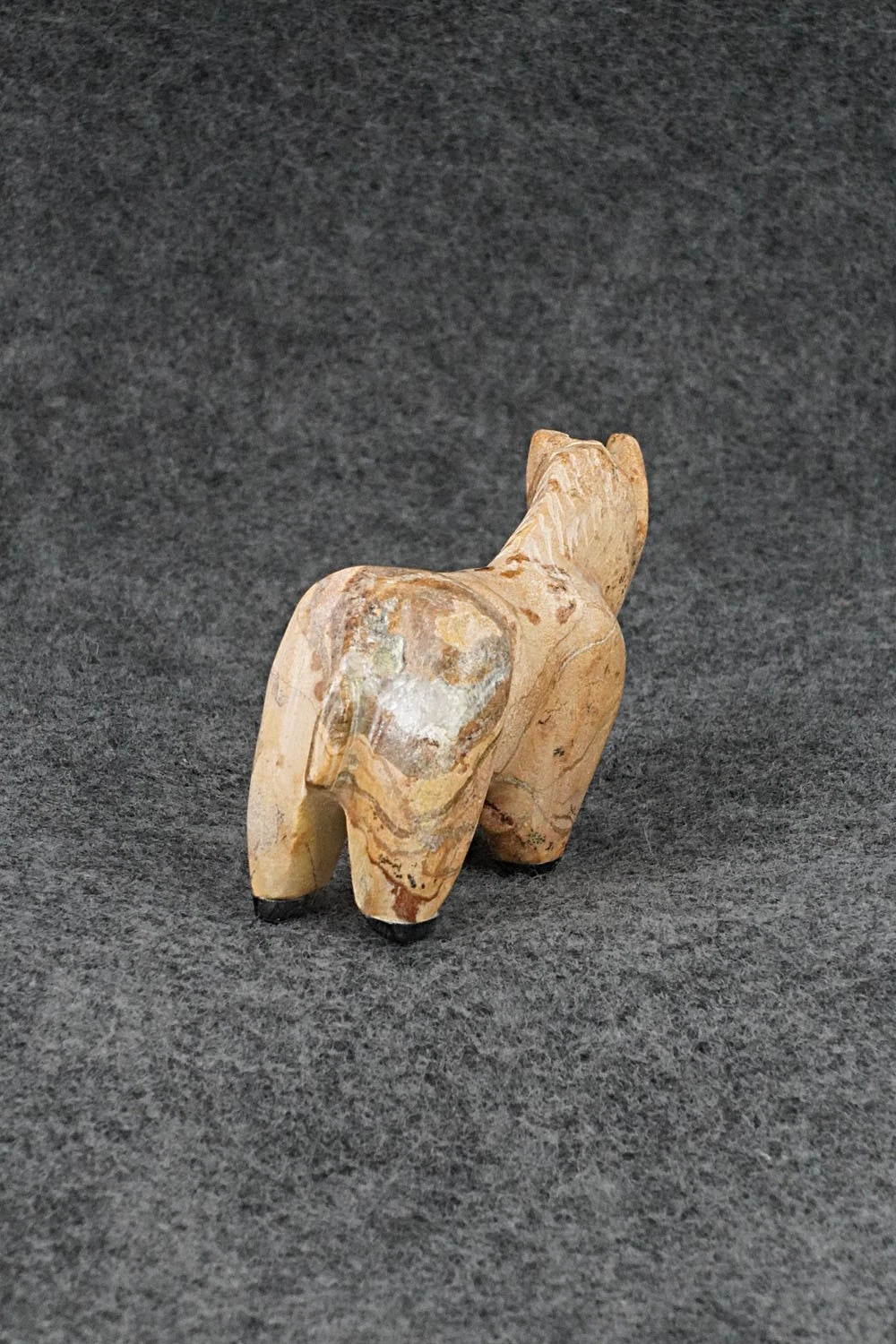 Horse Zuni Fetish Carving - Freddie Leekya