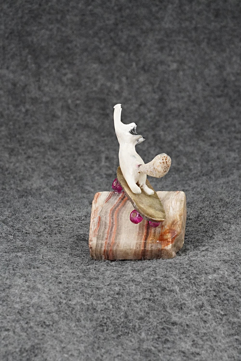 Raccoon Zuni Fetish Carving - Ruben Najera