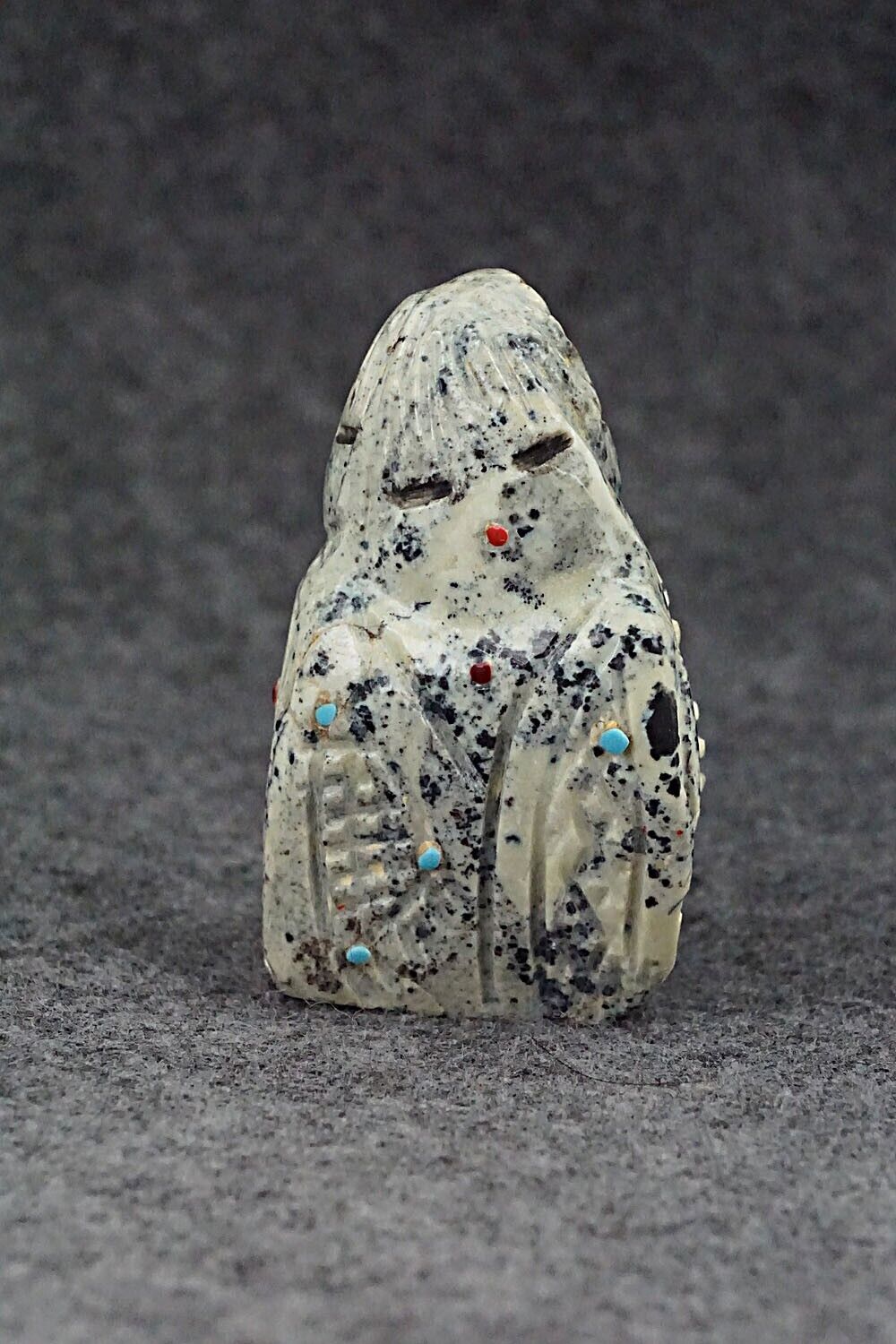 Corn Maiden Zuni Fetish Carving - Kevin Quam