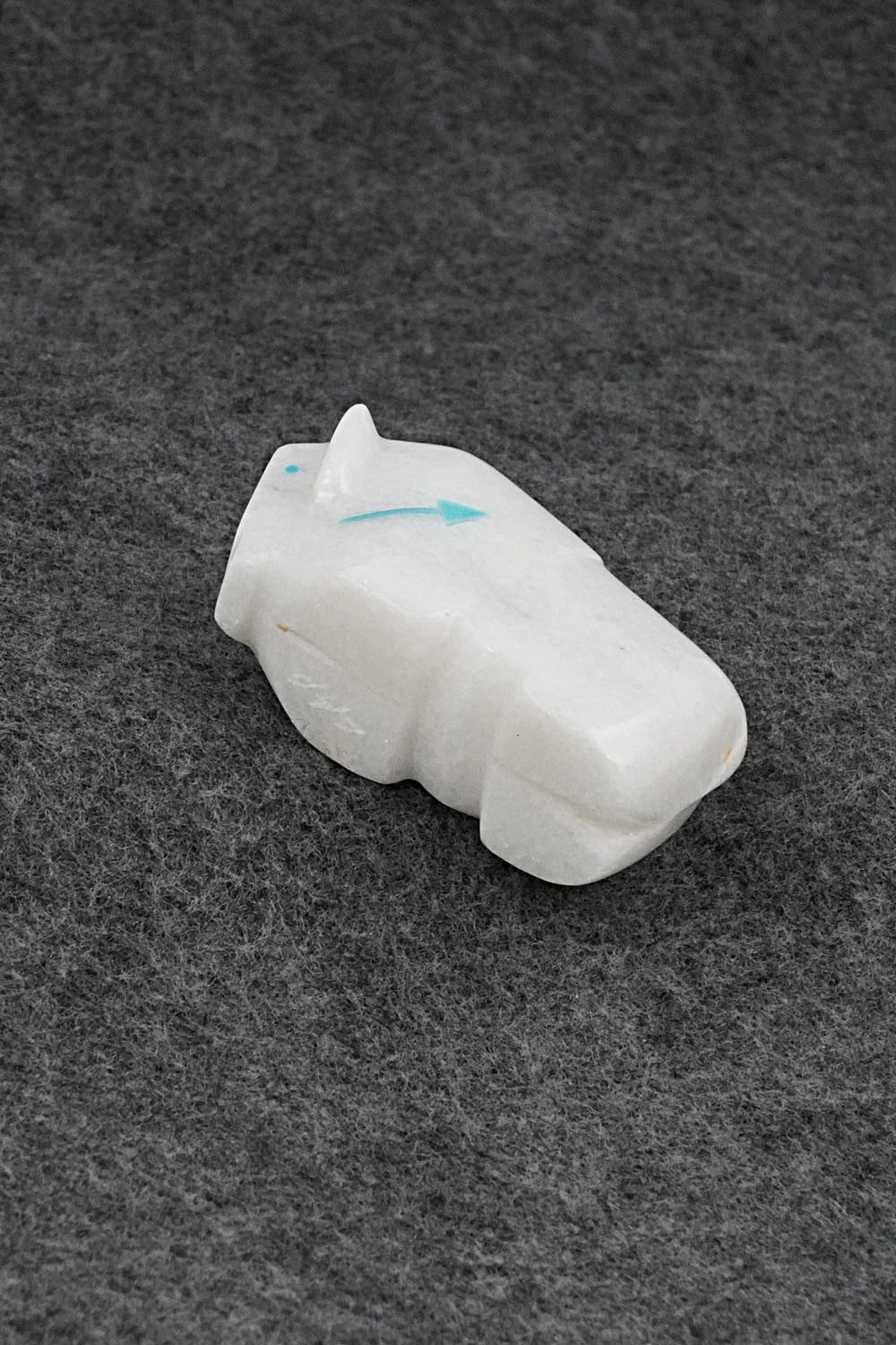 Buffalo Zuni Fetish Carving - Abby Quam Panteah