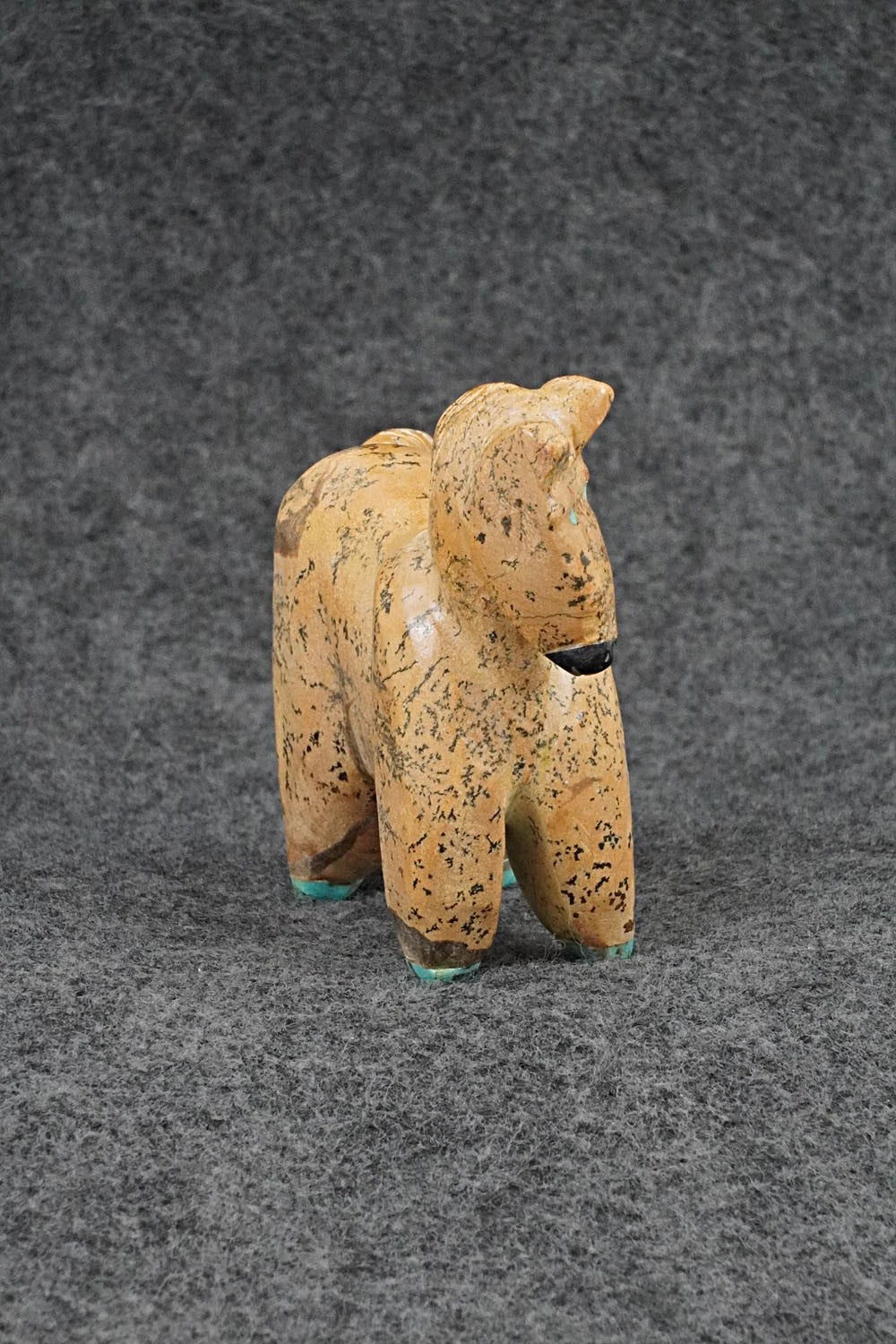 Horse Zuni Fetish Carving - Freddie Leekya