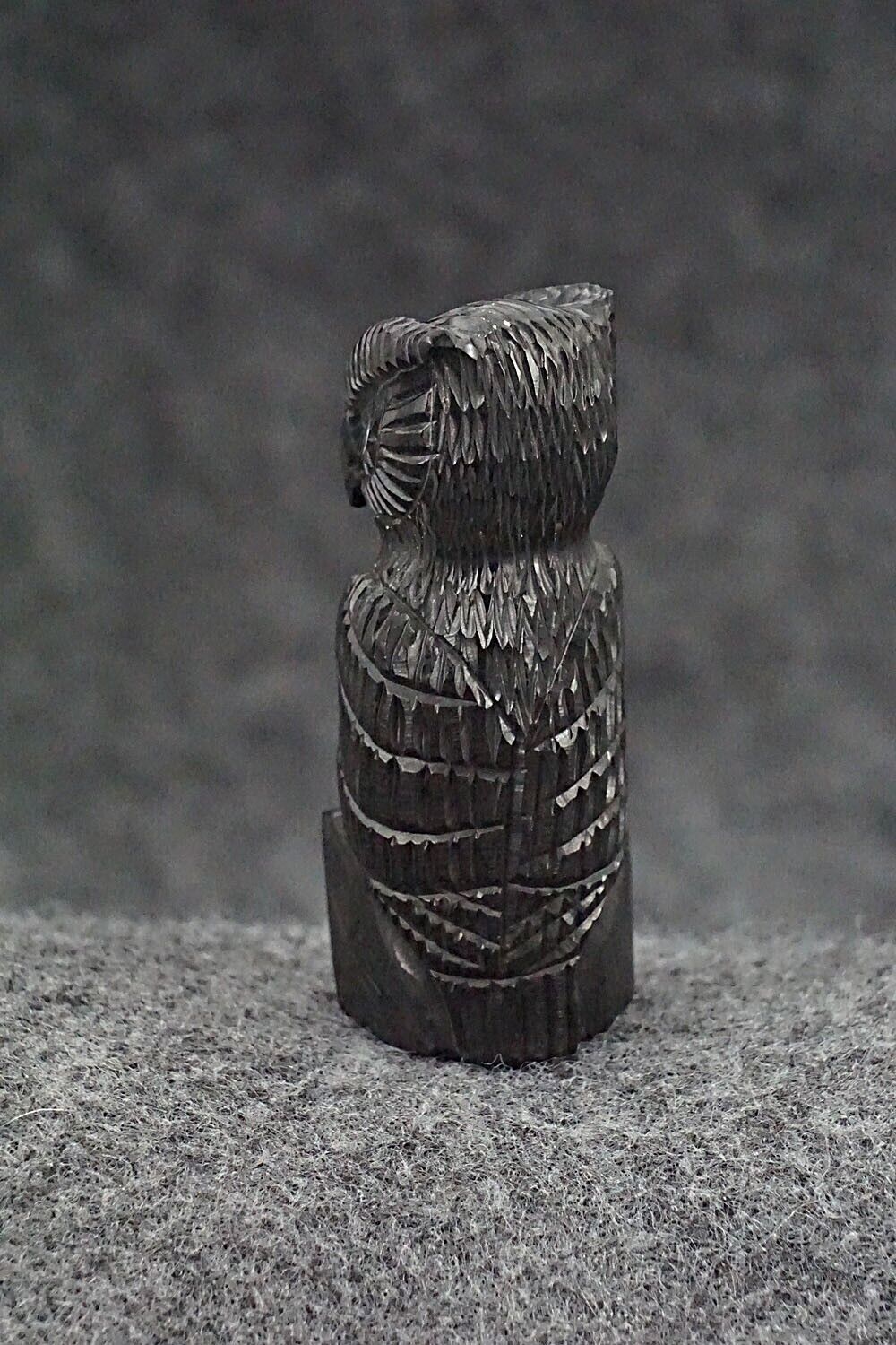 Owl Zuni Fetish Carving - Chris Peina