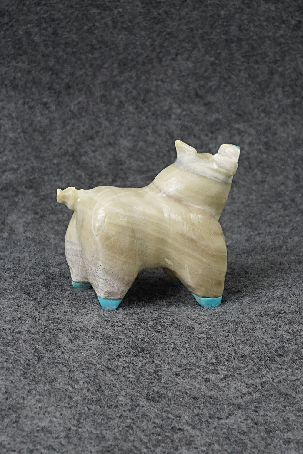 Pig Zuni Fetish Carving - Freddie Leekya
