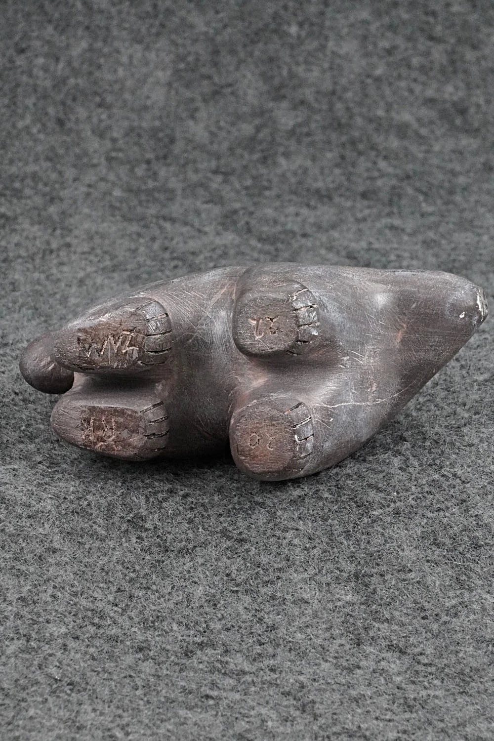 Bear Zuni Fetish Carving - Rick Kallestewa