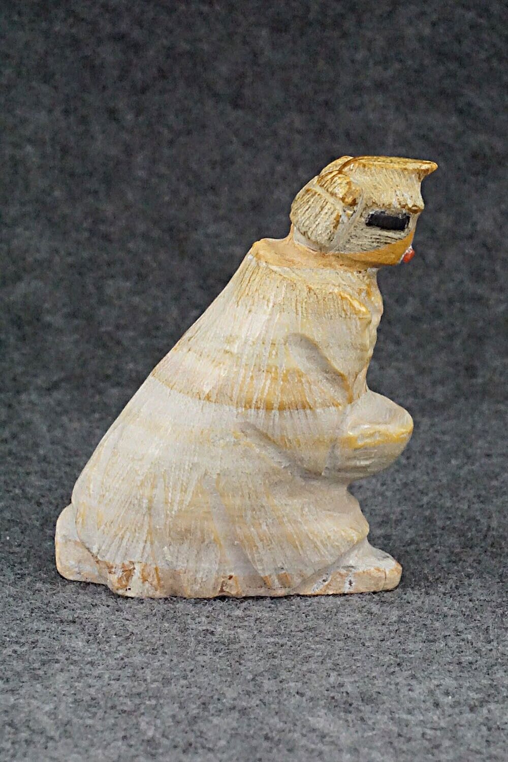 Corn Maiden Zuni Fetish Carving - Derrick Kaamasee