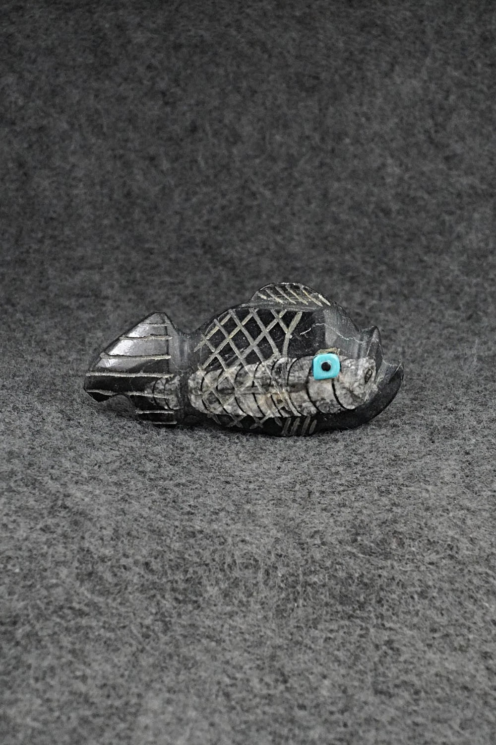 Fish Zuni Fetish Carving - Danette Laate